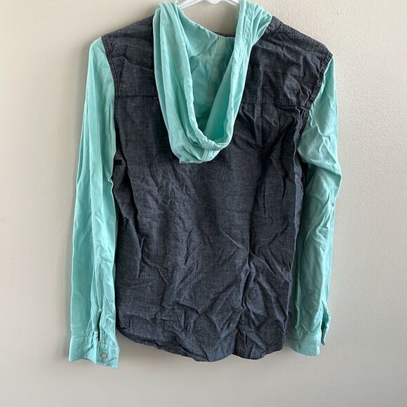 Button-down Hoodie   - Picture 6 of 8